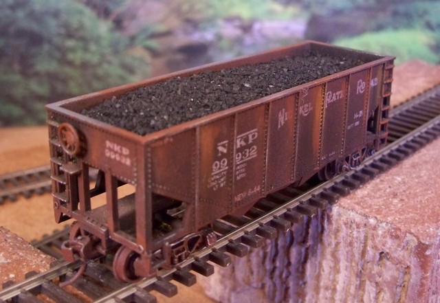 HO SCALE HAND WEATHERED NKP NICKEL PLATE ROAD HOPPER TRAIN CAR CUSTOM ho-scale-hand-weathered-nkp-nickel-plate-road-hopper-train-car-custom