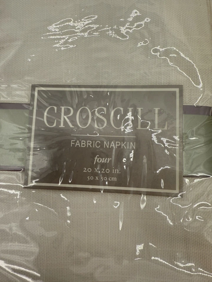 Croscill Tablecloth Oblong 52 x 70 White Solid Napkins 20” Square Set - Image 4 of 4