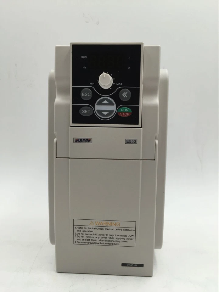 VFD Inverter Driver 3.7KW 5HP 1phase 16.5A 220V 0-1000Hz for CNC Router Spindle - Image 2 of 4