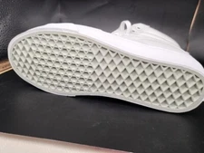 WHITEVANS OFF THE WALL SHOES MENS 7.0 OR WOMENS 8.5