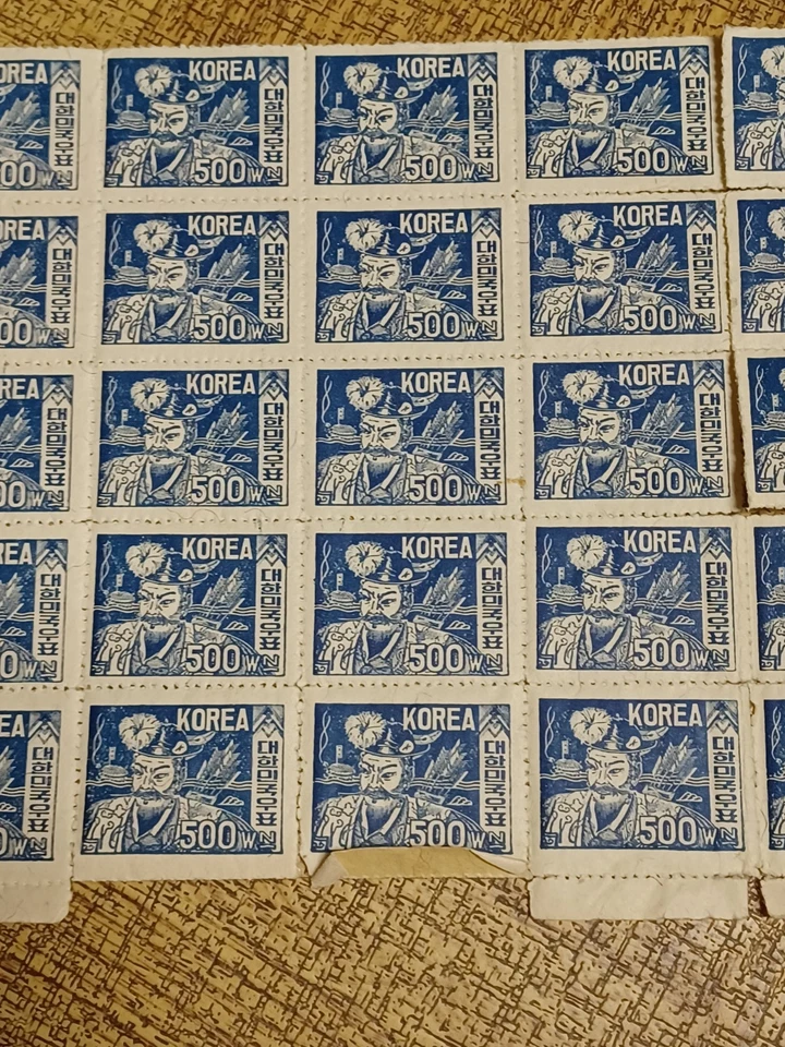Sc 113 韩国 500 张邮票未使用邮票 1949 年蓝色海军上将李孙 — 第 4/4 张图片
