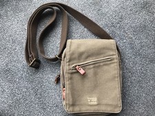 Troop London Klasyczna płócienna torba crossbody khaki beżowa zielona prawie nie używana
