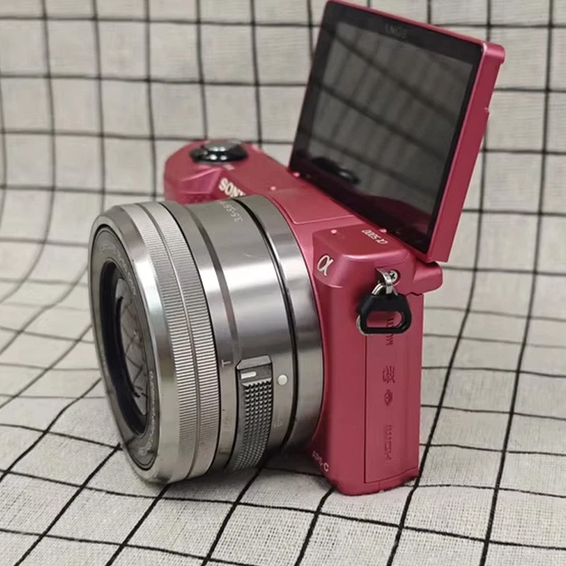 Cámara digital Sony Alpha A5000 20,1 MP sin espejo rosa con lente zoom de 16-50 mm Foto 3 de 4