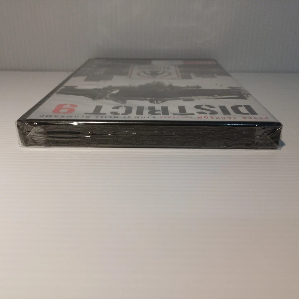 District 9 (DVD, 2009) Brand New and Sealed - image 4 of 4