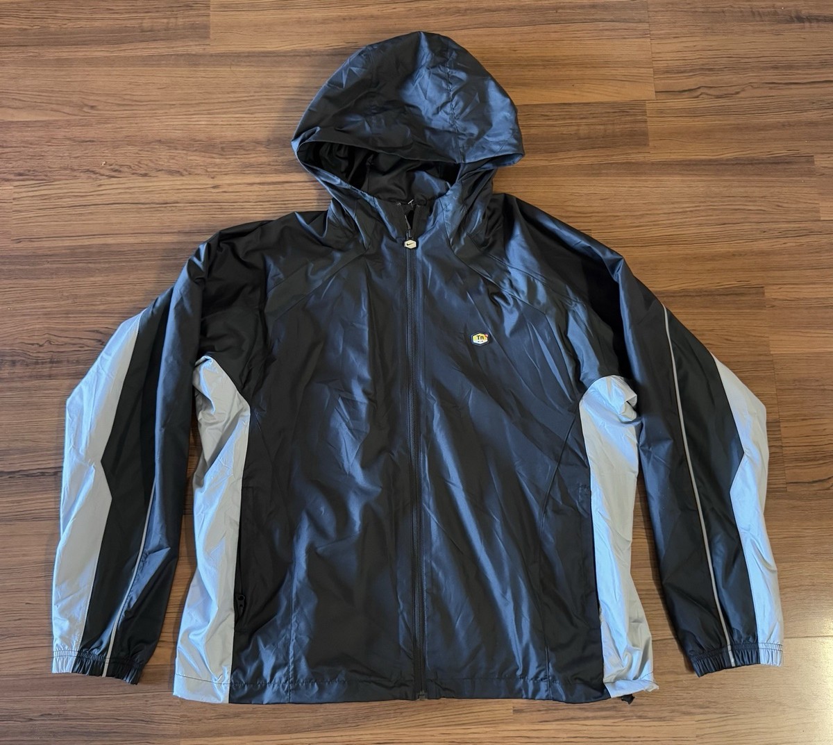 Nike Air Max TN Plus Windbreaker Jacket Mens Sz Medium Black Grey
