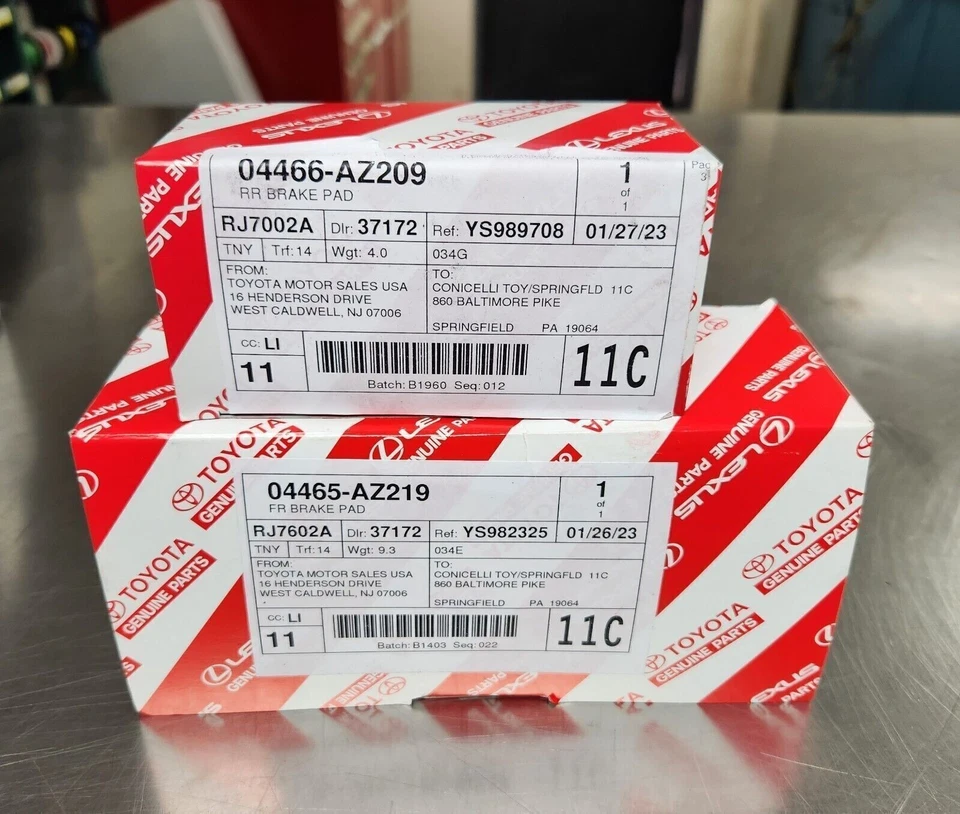 Pastillas de freno delanteras y traseras originales de fábrica Lexus para RX 350 2010-2015 OEM Foto 3 de 4