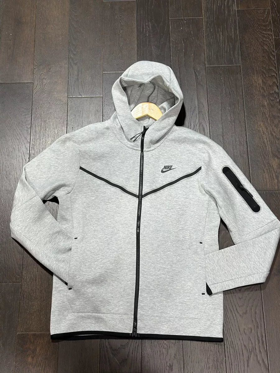 Nike gray online tech fleece hoodie