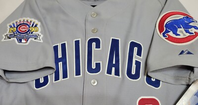 Authentic! Majestic, CHICAGO CUBS 40 MEDIUM, ANDRE DAWSON ON FIELD