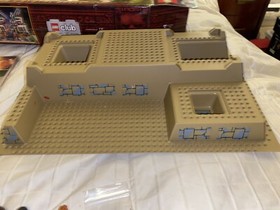 LEGO Indiana Jones: Temple of the Crystal Skull (7627) Complete w box & Manuals