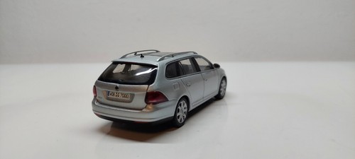 Volkswagen Golf 5 Variant 2007 1/43 AUTOart - Picture 5 of 11