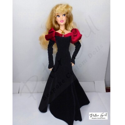 Schwanenprinzessin Odette Bridgette schwarz Schwan Samt Puppenkleid Eiche Custom