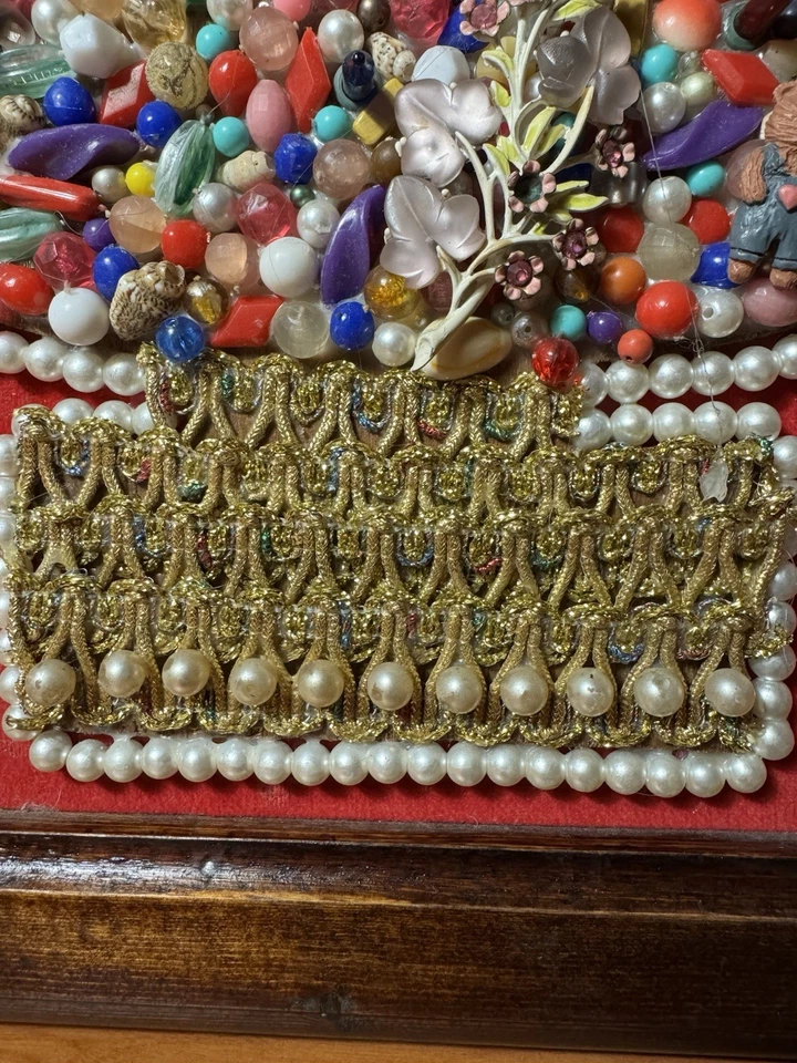 Vintage Framed Jewelry Christmas Tree Folk Art Mosaic Large Brooch Velvet - Image 2 of 4