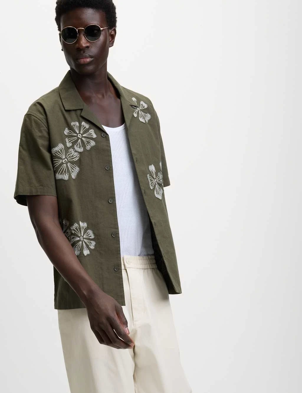 Marks & Spencer Mens Cotton Relaxed Short sleeved Floral Shirt in Khaki Mix
Opens in a new window or