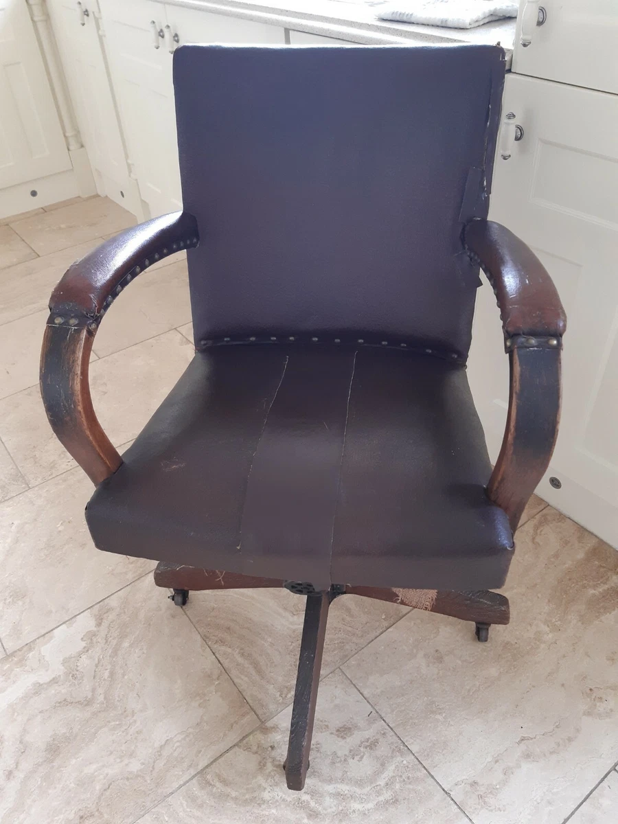 Office chair rocks 2024 side to side