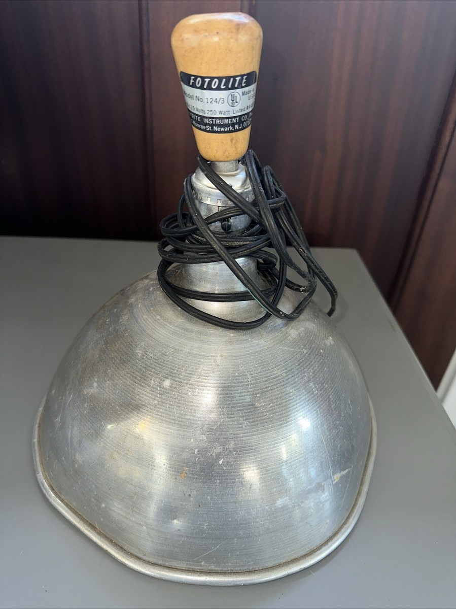 VTG Fotolite 124/3 Photography Lamp 250 Watt Wood Handle