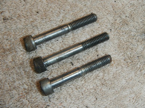 Left stator magneto cover mount bolt screws 1982 Husqvarna 430 XC XC430 430XC #5 - Picture 3 of 4
