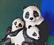 PANDA WITH BABIES CHARMING RARE BEAR FIGURINE ORNAMENT MARKED "FOREIGN" STICKER