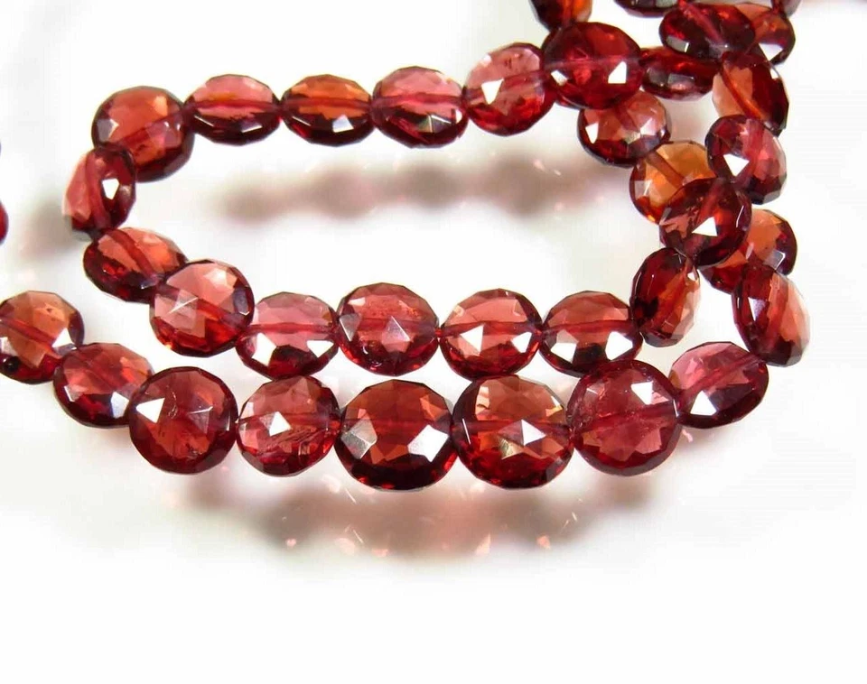 Top Naturale Mozambico Granato Sfaccettato Moneta Briolette Gemme Perle 4 " Filo - Immagine 3 di 4