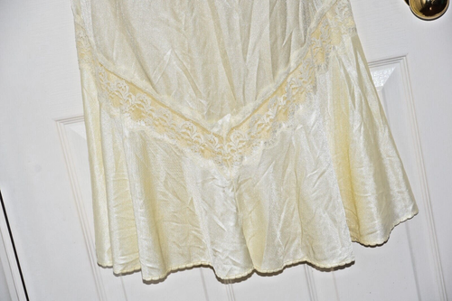 SLP XY20 - Creamy soft waist slip, yellow, pre-loved, St.Michael, 10-12 - Picture 3 of 5