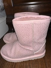 Ugg Light Pale Pink Heart Boots S/N 1143730k Girls Kids Size 13