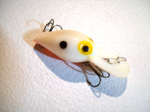 GOOD LOOKING WHITE OVER ORANGE PRE RAPALA STORM WIGGLE WART FISHING LURE