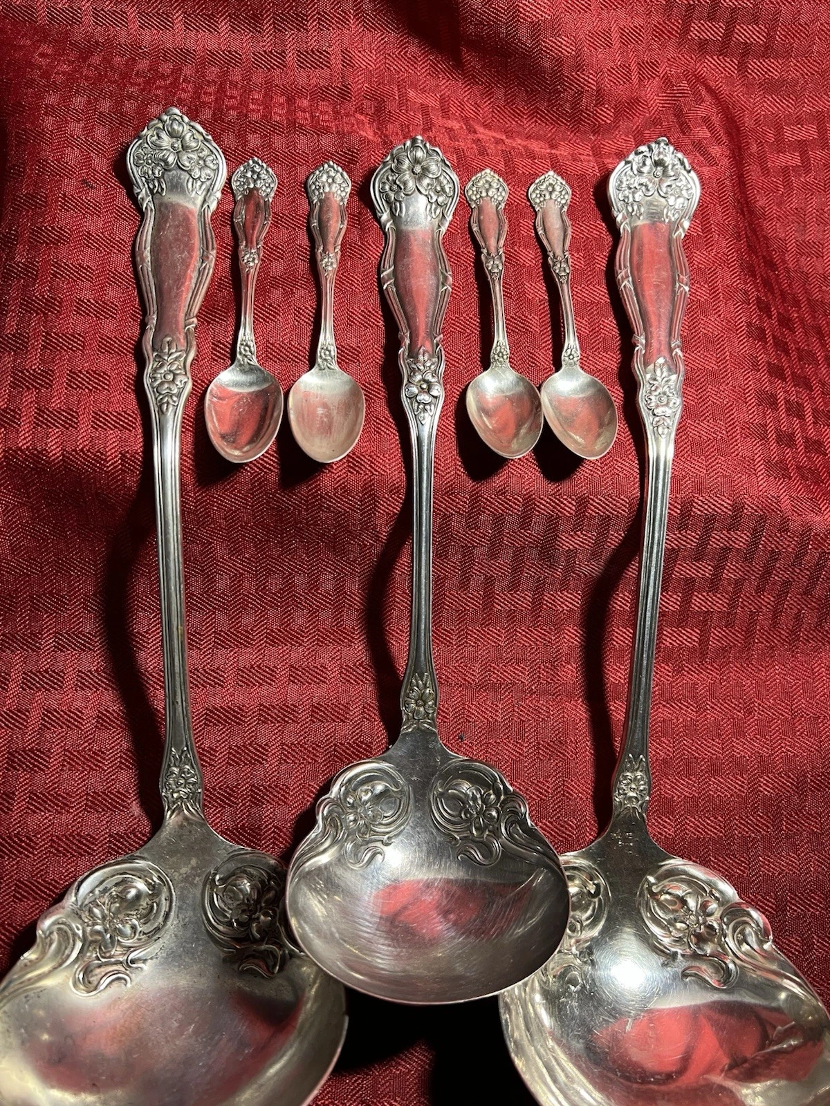 WM ROGERS*ARBUTUS (2)SOUP LADLES, (1) OYSTER LADLE, (4)DEMITASSE SPOONS*1908
Opens in a new window o