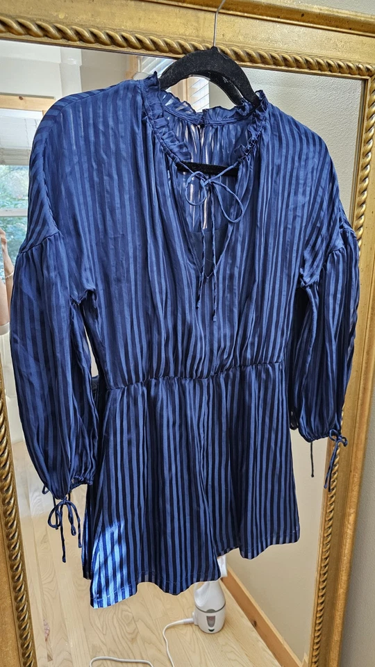 Traje de Juego Alice + Olivia Callan Azul 100% Seda Blusa Manga Mameluco Talla 0 Foto 4 de 4