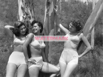 Busty '50s Underwear Models Playful Showing Off ** Pro Pigment Photo (8.5''x11'')