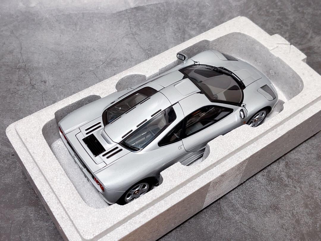 1/18 AUTOart Signature McLAREN F1 Short Tail Road Car