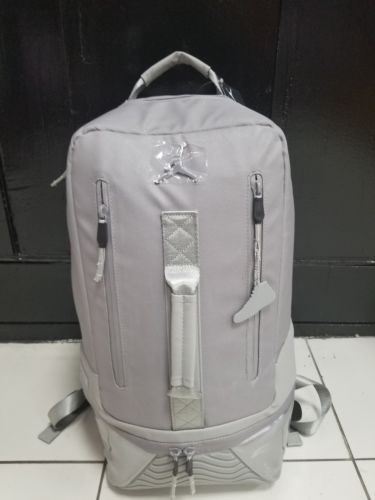 Nike Air Jordan 11 XI Retro Cool Grey Patent Medium Gray Laptop Backpack Bag Low - Picture 6 of 6