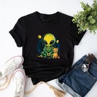 Alien And Cat Funny Cat Selfie With Alien Vintage Ufo Funny T-Shirt