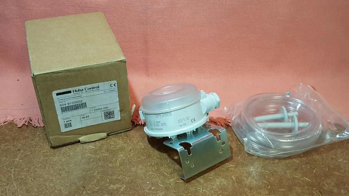 HUBA CONTROL DIFFERENTIAL Pressure, Vaccuum, Overpressure, 60 OFF