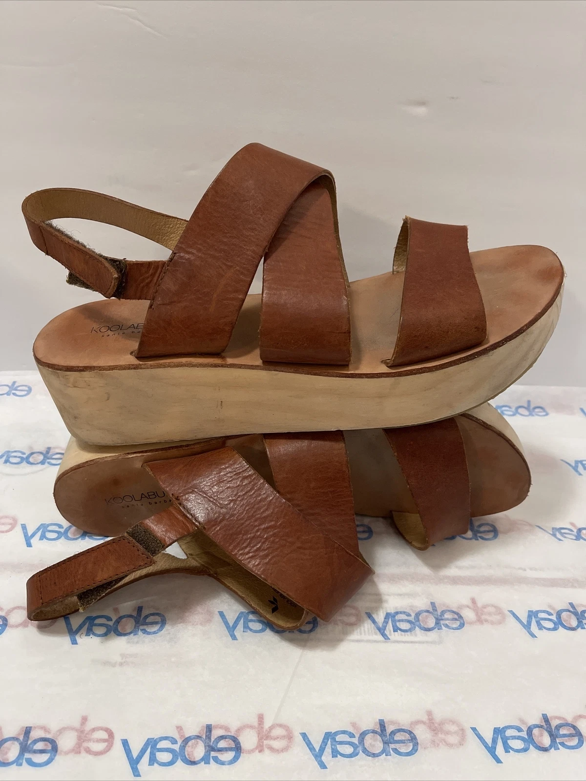 Sandali KOOLABURRA by UGG in pelle marrone da donna taglia 9 US