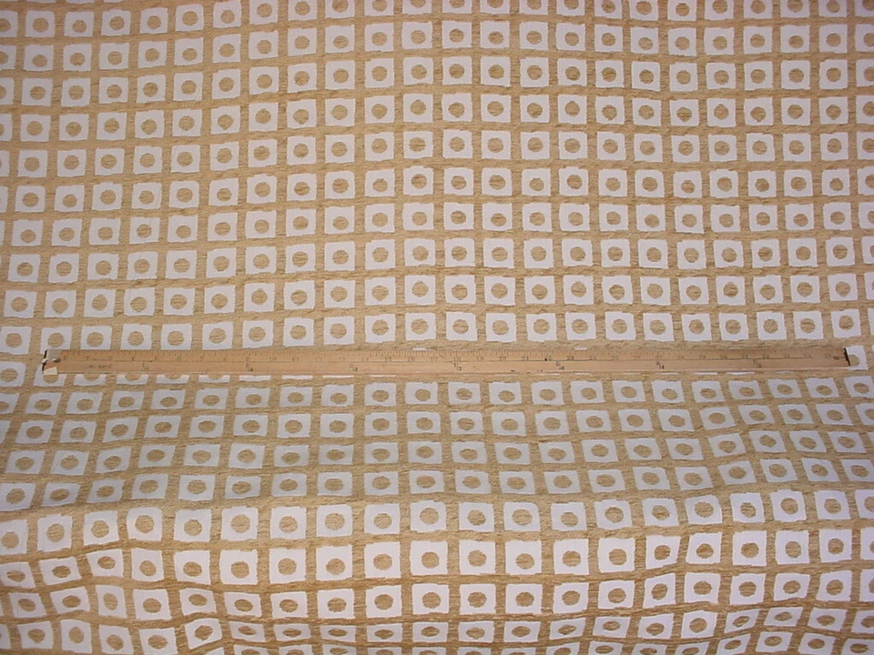 Tela de tapicería de chenilla 8-3/4 Brunschwig & Fils BF10053 a cuadros dorados crema Foto 2 de 4