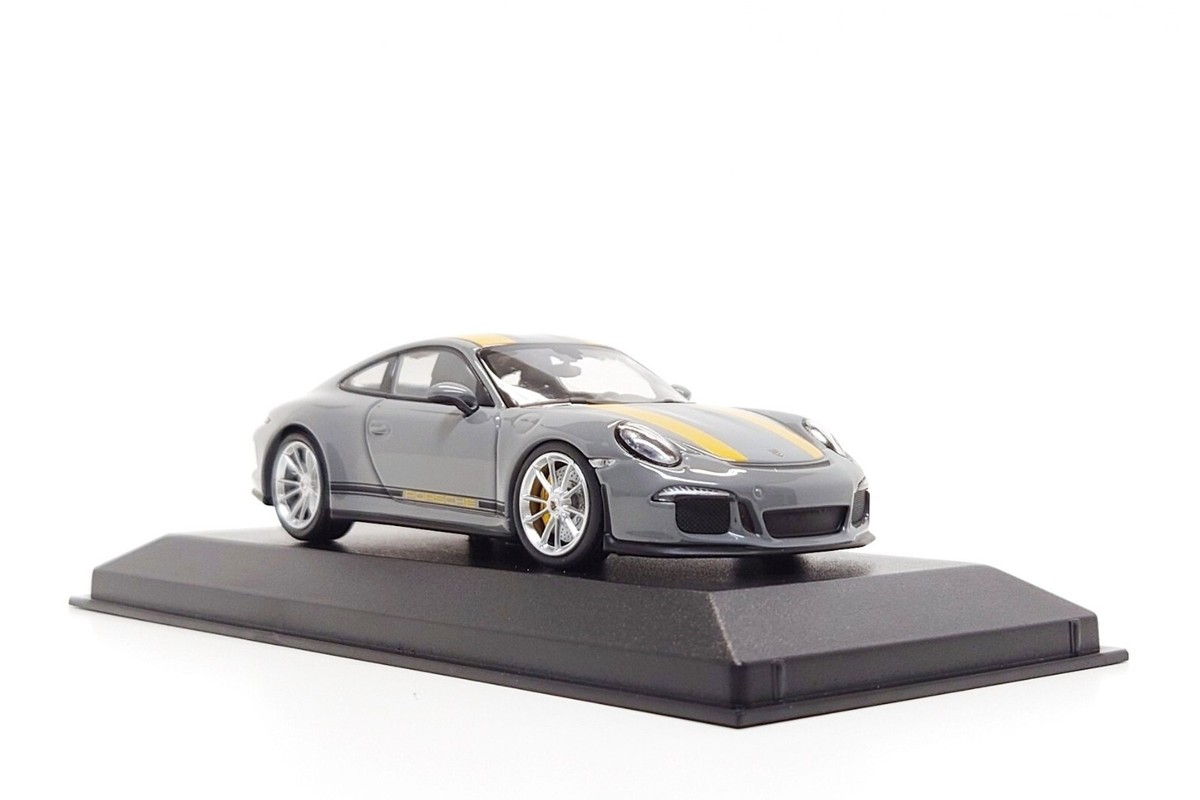 ミニチャンプス 1/43 ポルシェ 911 ( 991 ) R Minichamps 1:43 Porsche 911 R (991) in Nardo Grey / Yellow