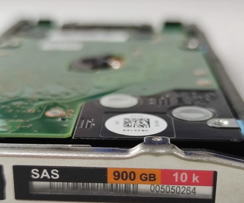 EMC 900GB 005050264 0B26041 10K RPM 2.5" SAS 128MB Cache VMAX Hard Disk Drive - Afbeelding 2 van 2