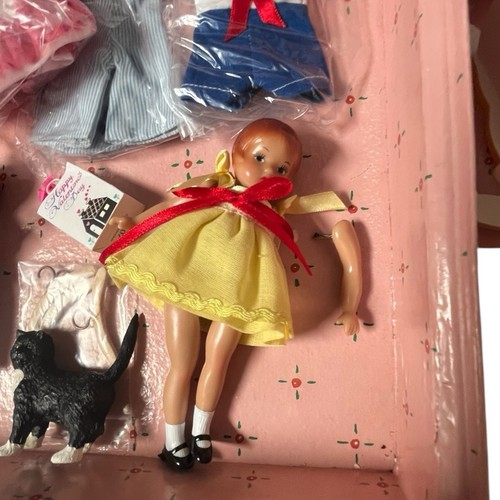 Effanbee Wee Patsy Conjunto de Viaje Muñecas Ropa Soportes Accesorios y Baúl de Viaje - Imagen 7 de 12