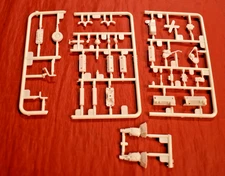 Moebius Models 1965 Chevy ll 283 Engine 1/25