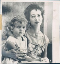 1957 Mrs Beatrice Colgan Turned In Husband For Miami Robberies Crime 7X9 Photo