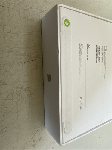 SEALED - Apple 11-inch iPad A16 chip with Wi-Fi - 128GB - Silver - Picture 4 of 5