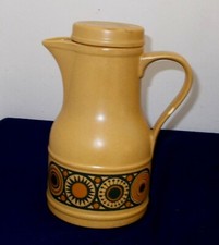 LARGE VINTAGE 1970S ENGLISH COFFEE POT IN GOOD CONDITION