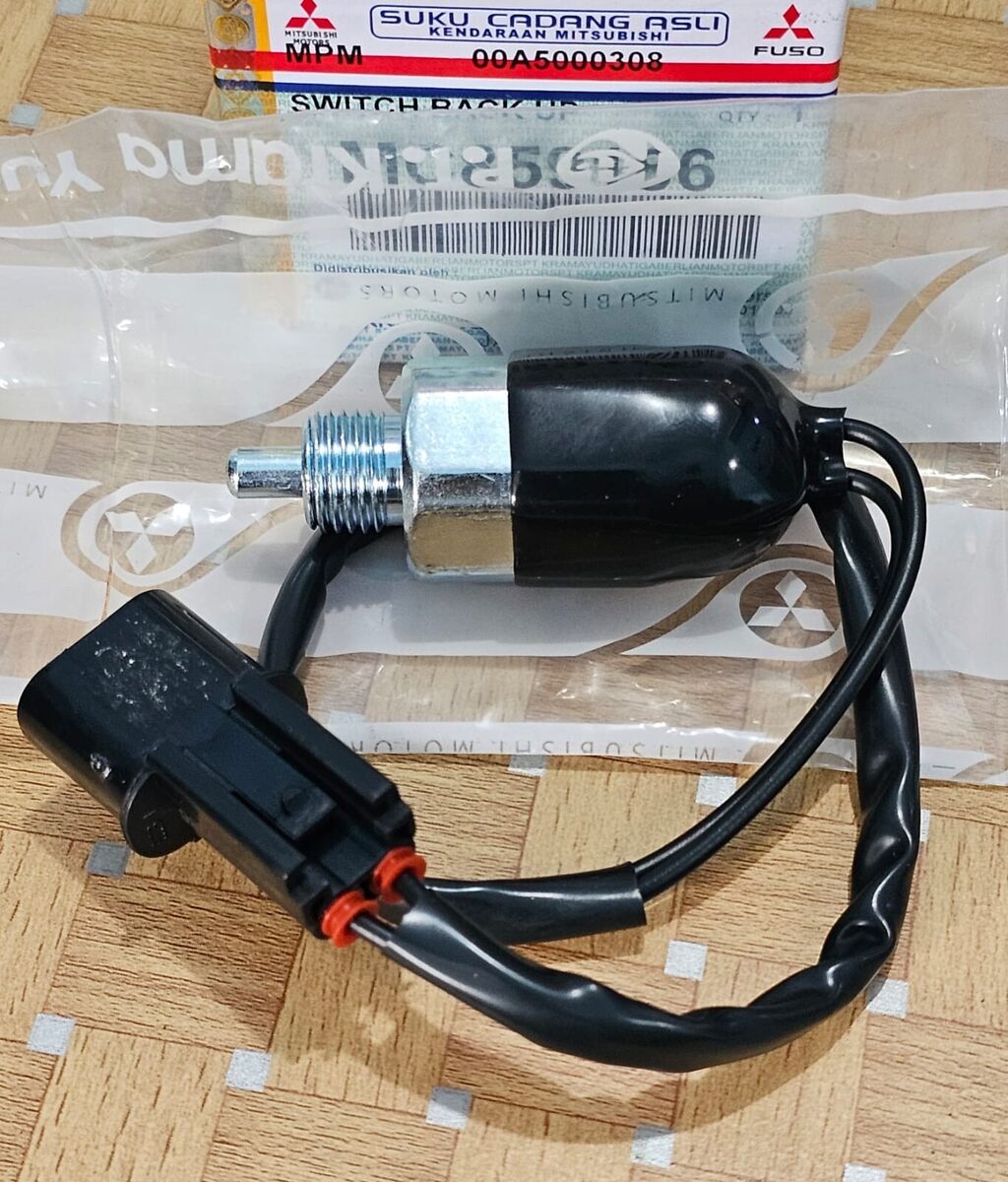 MITSUBISHI FUSO CANTER FE125 FE3 FE73 FE83 M/T GEAR SHIFT MITSUBISHI FUSO CANTER FE125 FE3 FE73 FE83 M/T GEAR SHIFT