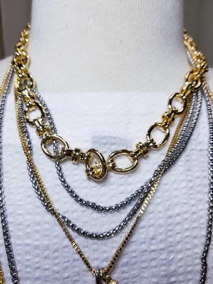 Collar convertible Chico's Metal Trends Foto 2 de 4