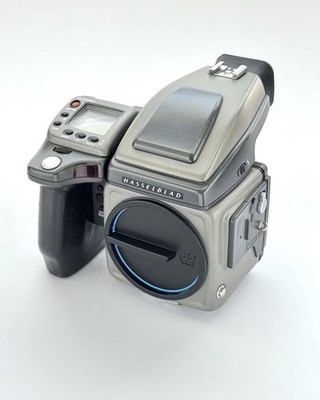 Hasselblad H2 Body w/ HV90X Viewfinder