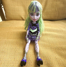 Monster High Spectra Vondergeist 11in Fashion Doll Articulated Outfit Shoes