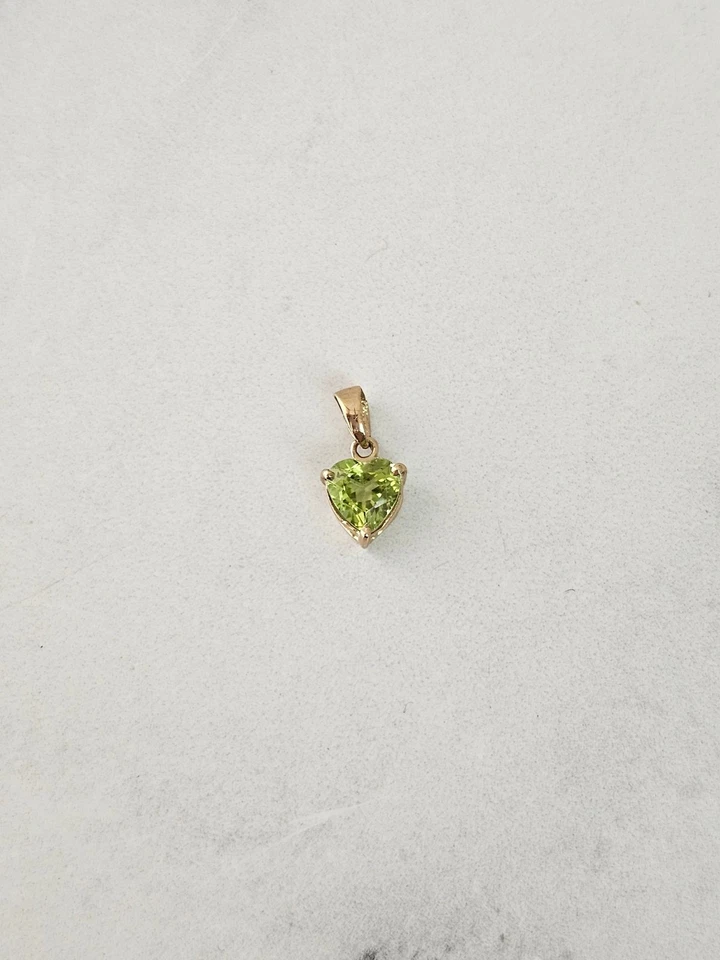 Heart Shaped Peridot Necklace 14k Yellow Gold - Image 4 of 4