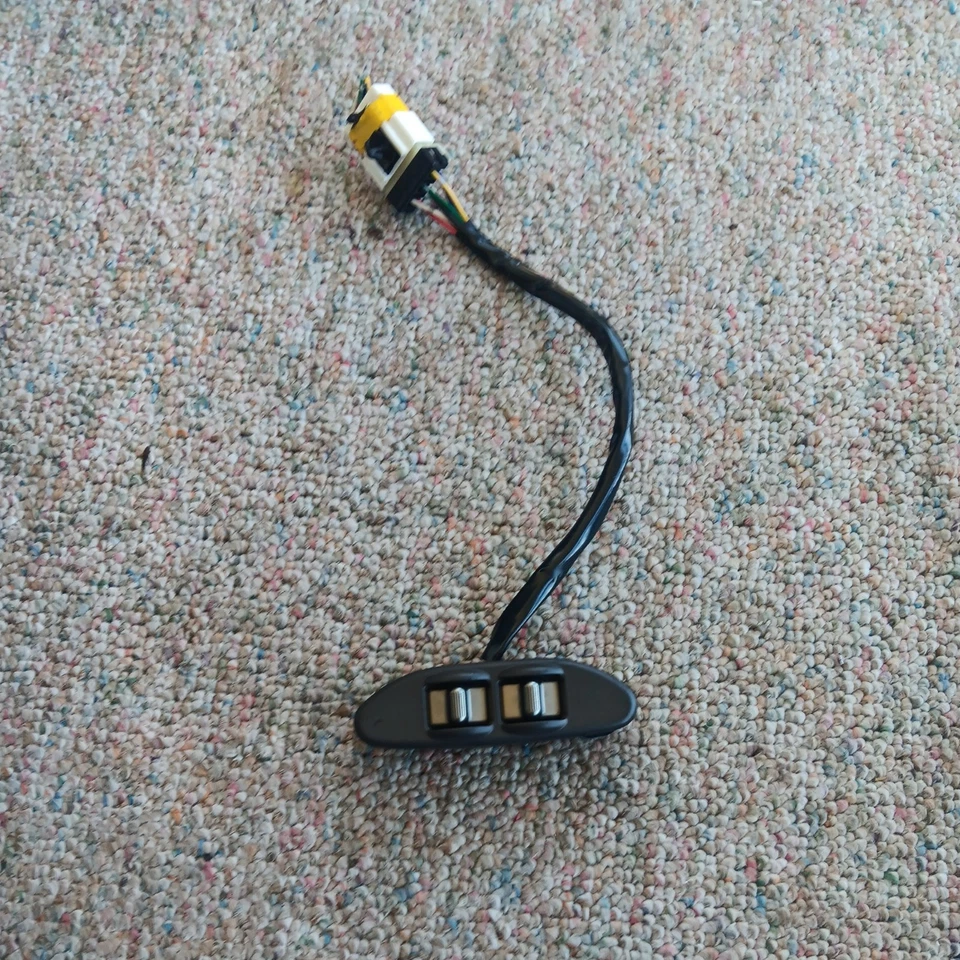 2006 - 2007 Infiniti G35 Coupe Seat Switch Passenger Side OEM Black" Tested " - Image 3 of 4