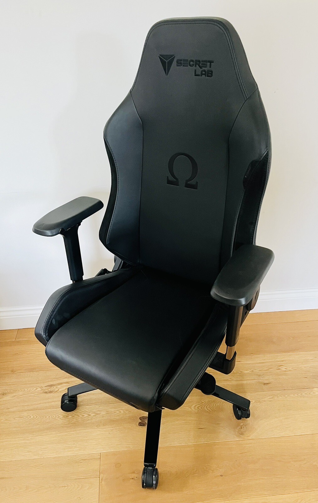 Secret Lab Omega Gaming Chair Excellent Condition. eBay