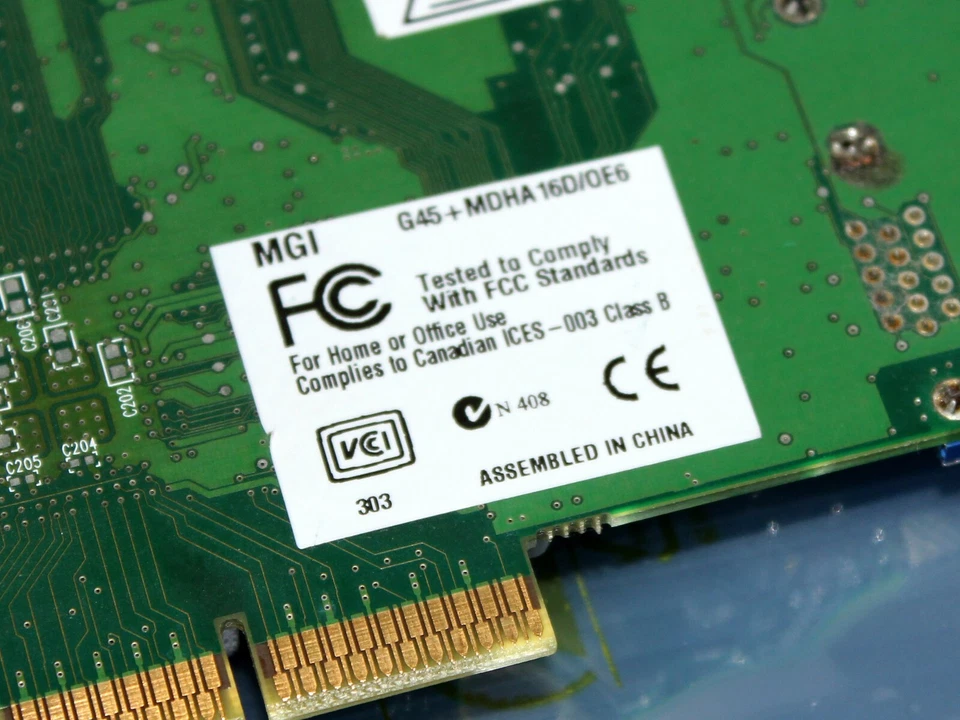 Matrox Millenium G450 DUAL HEAD, 16MB, 64 BIT, AGP 2x/4x, G45-MDHA16D/OE6 WORKIN - Image 4 of 4