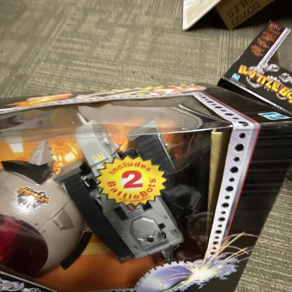 Hasbro Battle Bots Custom Series Rc Juego Set Tiger Electronics 2001 Dooall Nuevo de Lote Antiguo Foto 3 de 4